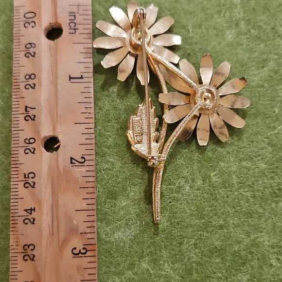 Rare Lisner Red Blue White Floral Brooch - Picture 5 of 6